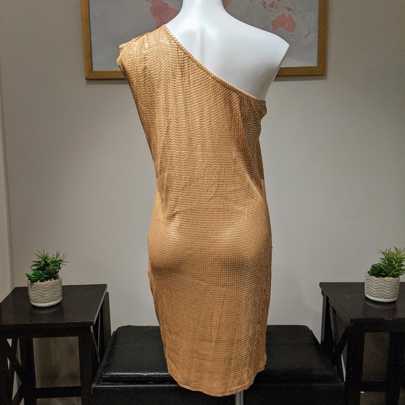 Michael Kors ▪ Gold Sequin One-Shoulder Dress - Picture 5 of 8